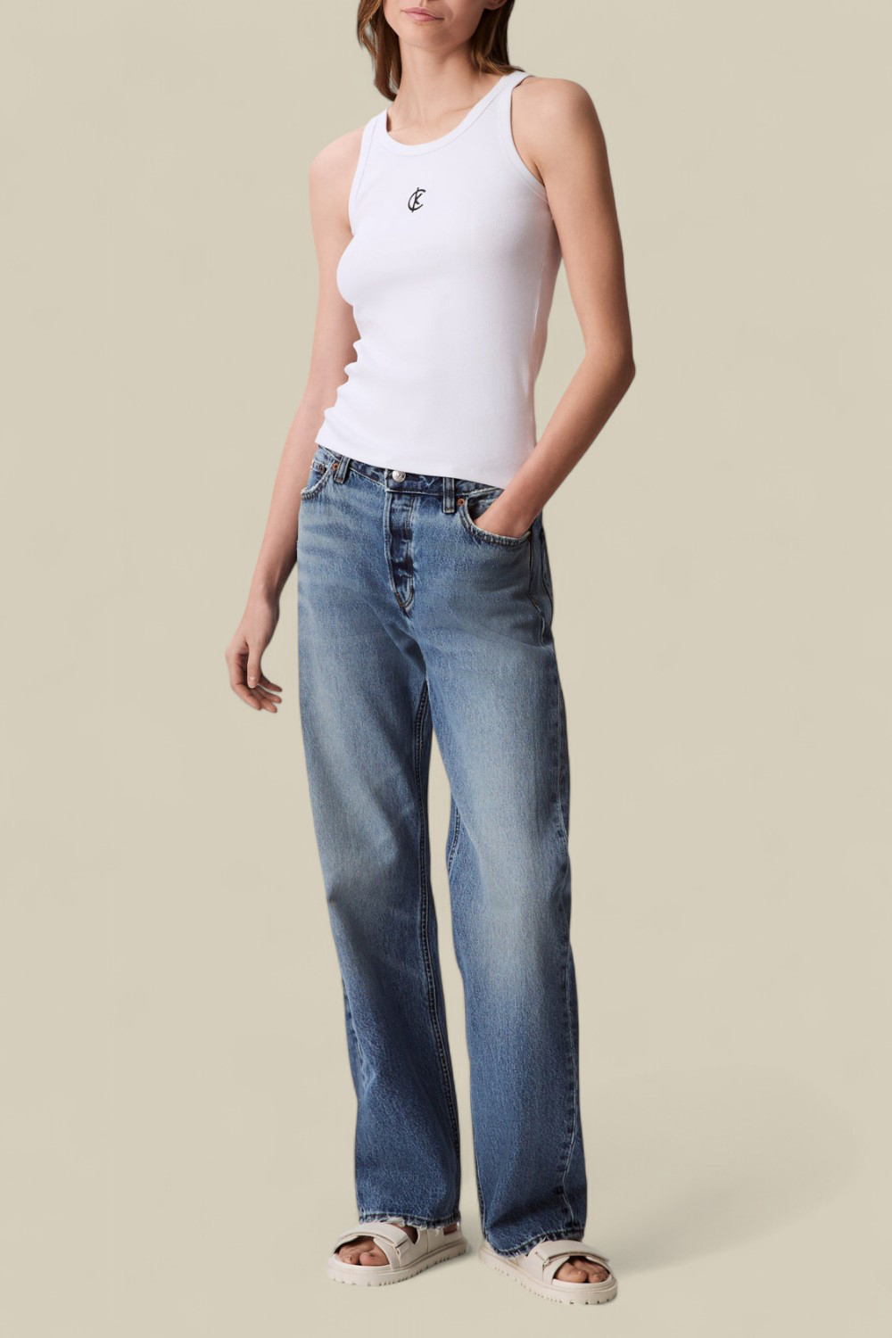 תמונת כל הלוק של גופייה